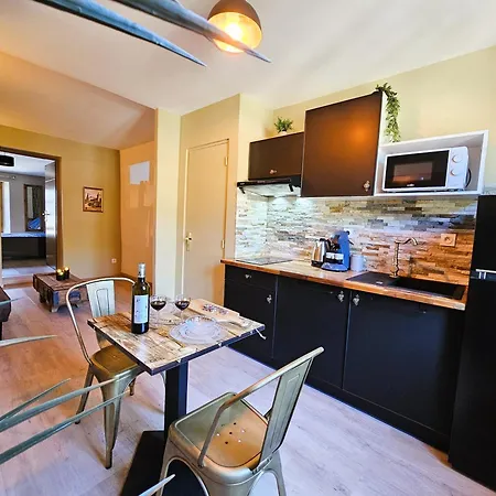 Apartment Confort ! Ville, Calme, Cinema Prive, Climatisation, Parking, Wifi *